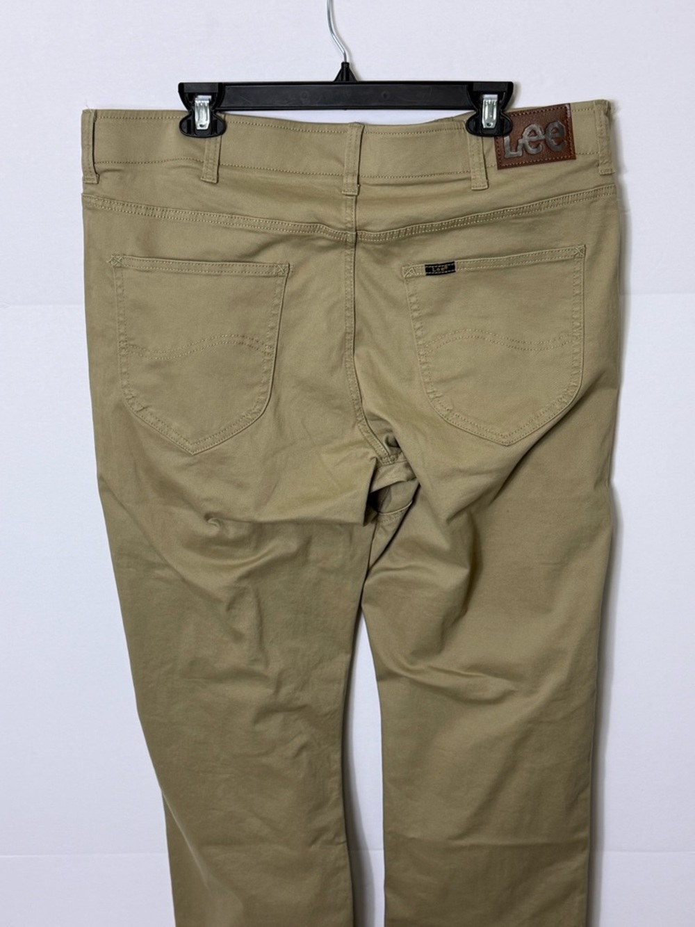 Lee Men's Regular Straight Five Pocket Pants - Picture 3 of 3